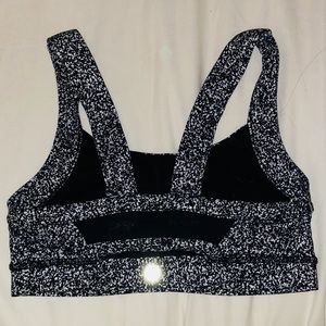 NWOT Lululemon pavement pusher bra 6